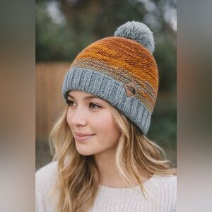 The North Face Antlers Beanie Winter Hat Adult OS Pom Knit Moon Mist Grey NEW